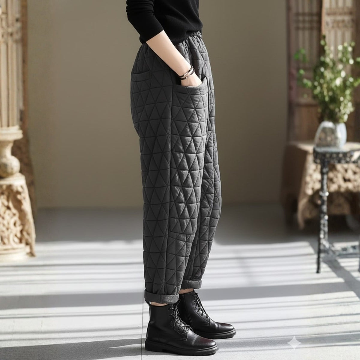 Elara Women’s Quilted Jogger Pants – Diamond Padded Thermal Cotton Pants