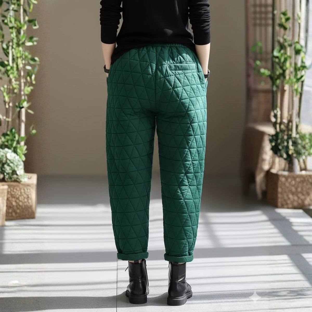 Elara Women’s Quilted Jogger Pants – Diamond Padded Thermal Cotton Pants