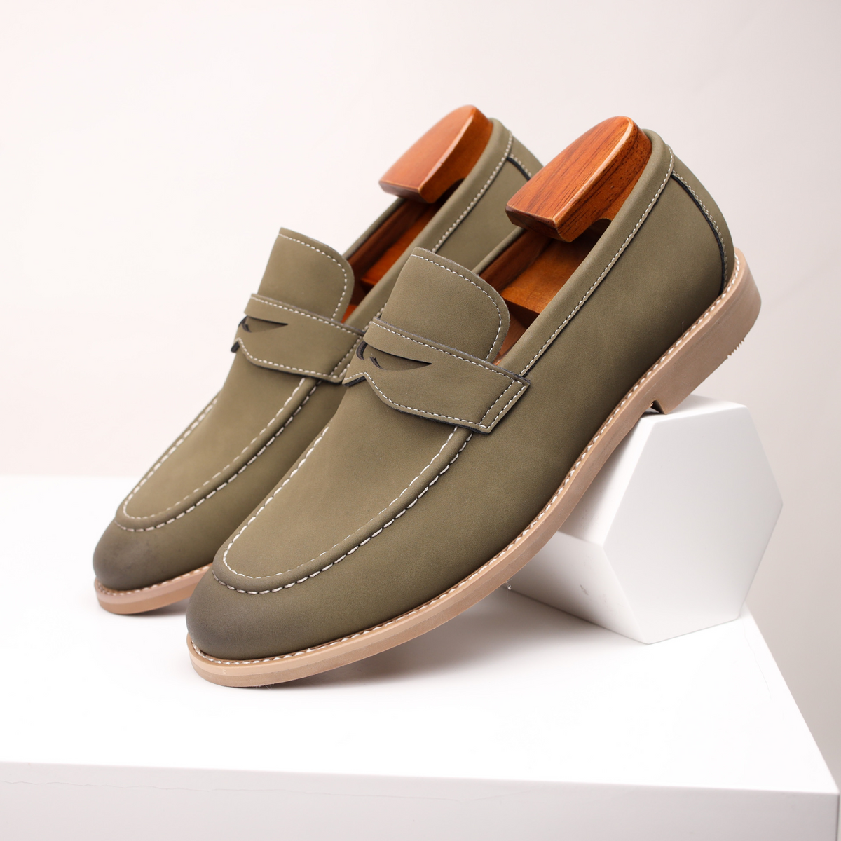 Grayson Men’s Leather Loafers – Classic Slip-On Dress Shoes with Cushioned Insole