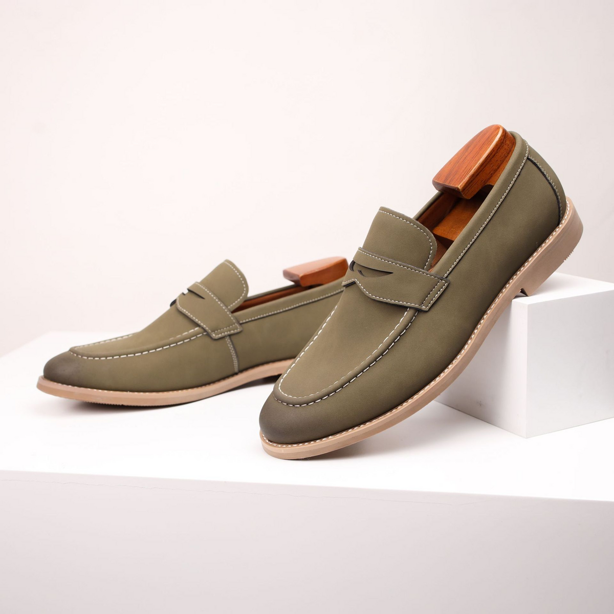 Grayson Men’s Leather Loafers – Classic Slip-On Dress Shoes with Cushioned Insole