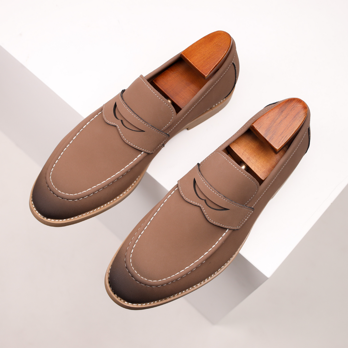 Grayson Men’s Leather Loafers – Classic Slip-On Dress Shoes with Cushioned Insole