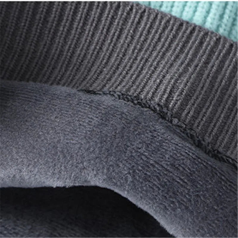 Wyatt Men’s Turtleneck Sweater – Color-Block Wool-Nylon Blend with Fleece Lining