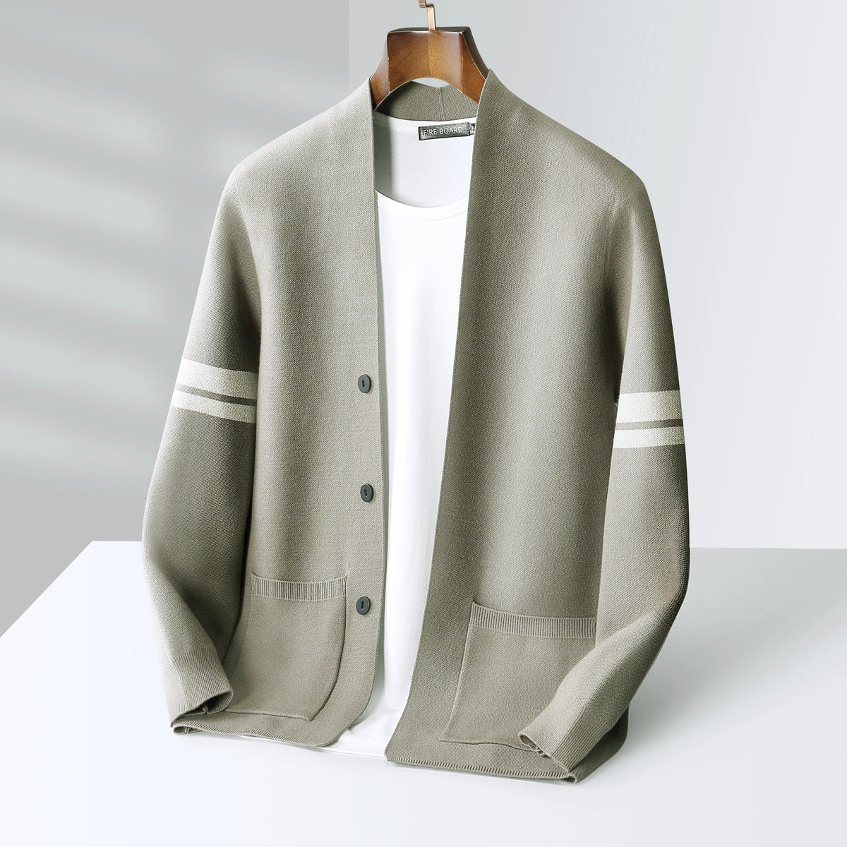 Carlo Men’s Cardigan – Merino Wool Blend with Tailored Fit